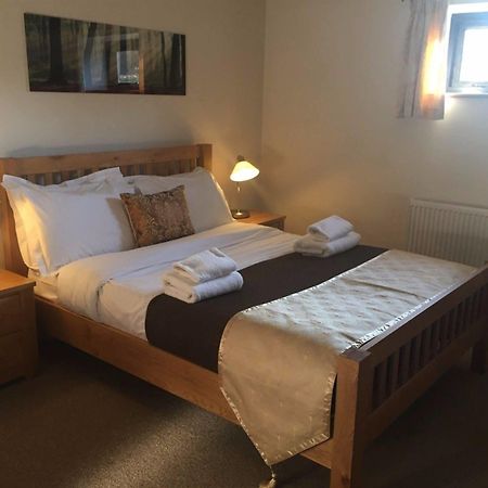 The Dean Ale & Cider House Hotel Чичестър Екстериор снимка